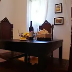 Apartman Santosweethome 1 *